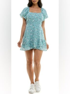 Speechless • NWT Blue Floral Dress PTP 16”-19” L34”